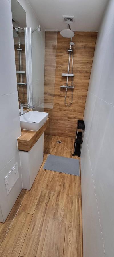 Apartament z dużym tarasem nad jeziorem Wałpusz Stare Kiejkuty Zewnętrze zdjęcie