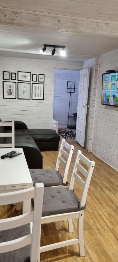 Apartament z dużym tarasem nad jeziorem Wałpusz Stare Kiejkuty Zewnętrze zdjęcie