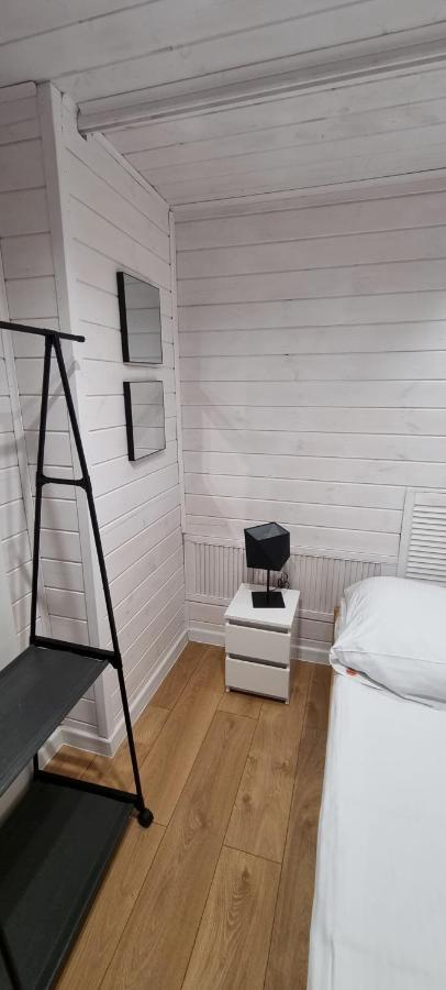 Apartament z dużym tarasem nad jeziorem Wałpusz Stare Kiejkuty Zewnętrze zdjęcie