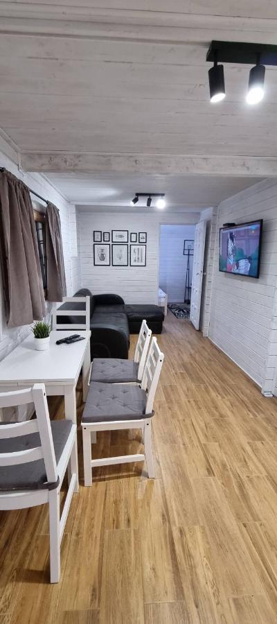 Apartament z dużym tarasem nad jeziorem Wałpusz Stare Kiejkuty Zewnętrze zdjęcie